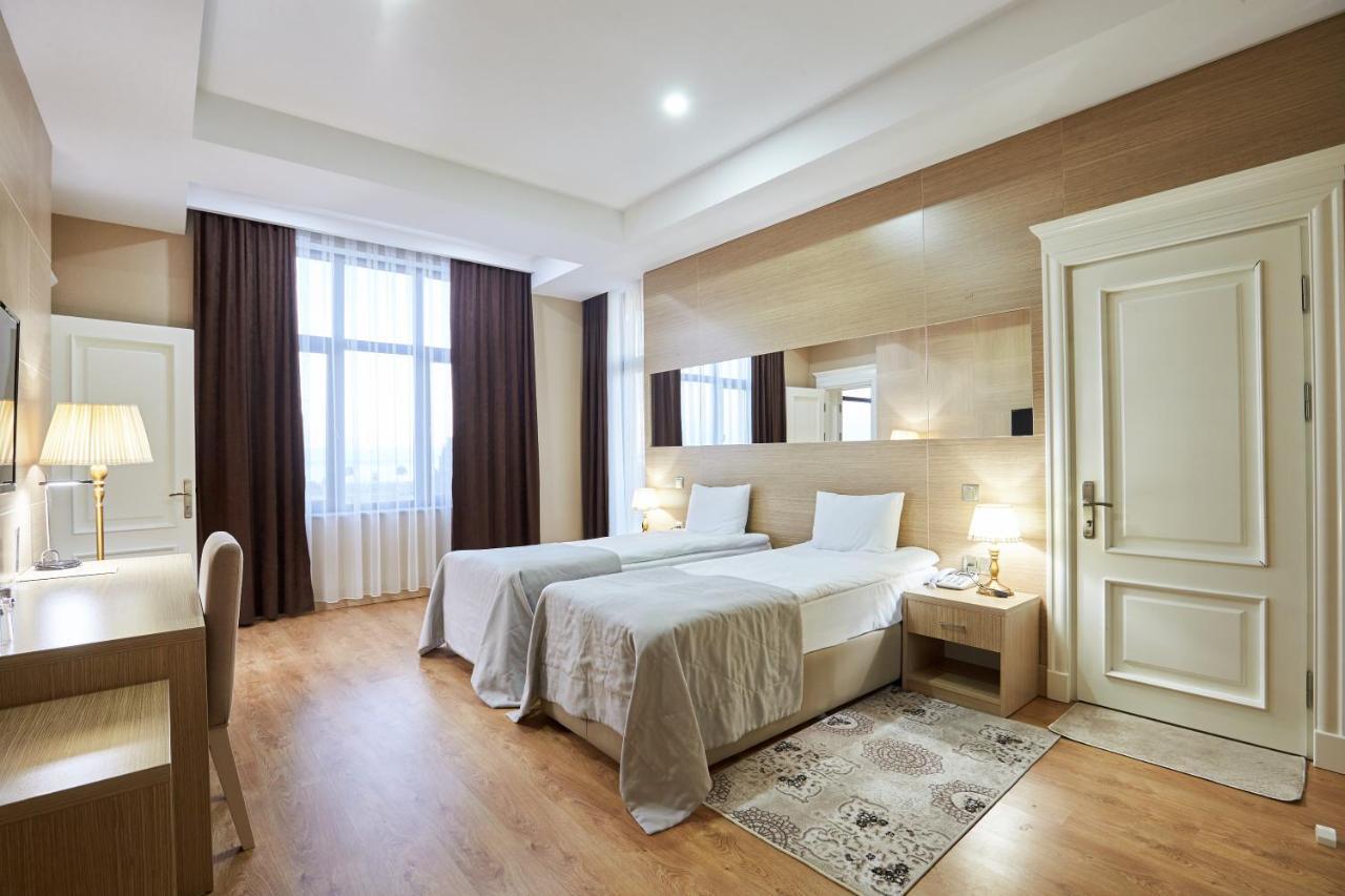 Nobel Hotel Baku Exterior foto