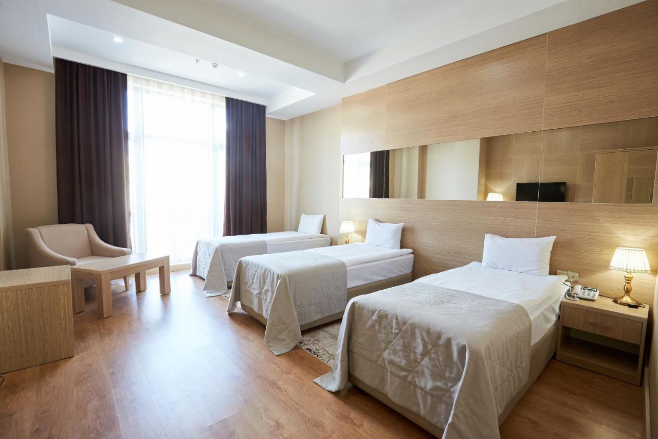 Nobel Hotel Baku Exterior foto